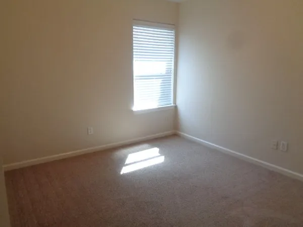 $1,925 | 19021 Hammer Lane, Porter, TX 77365