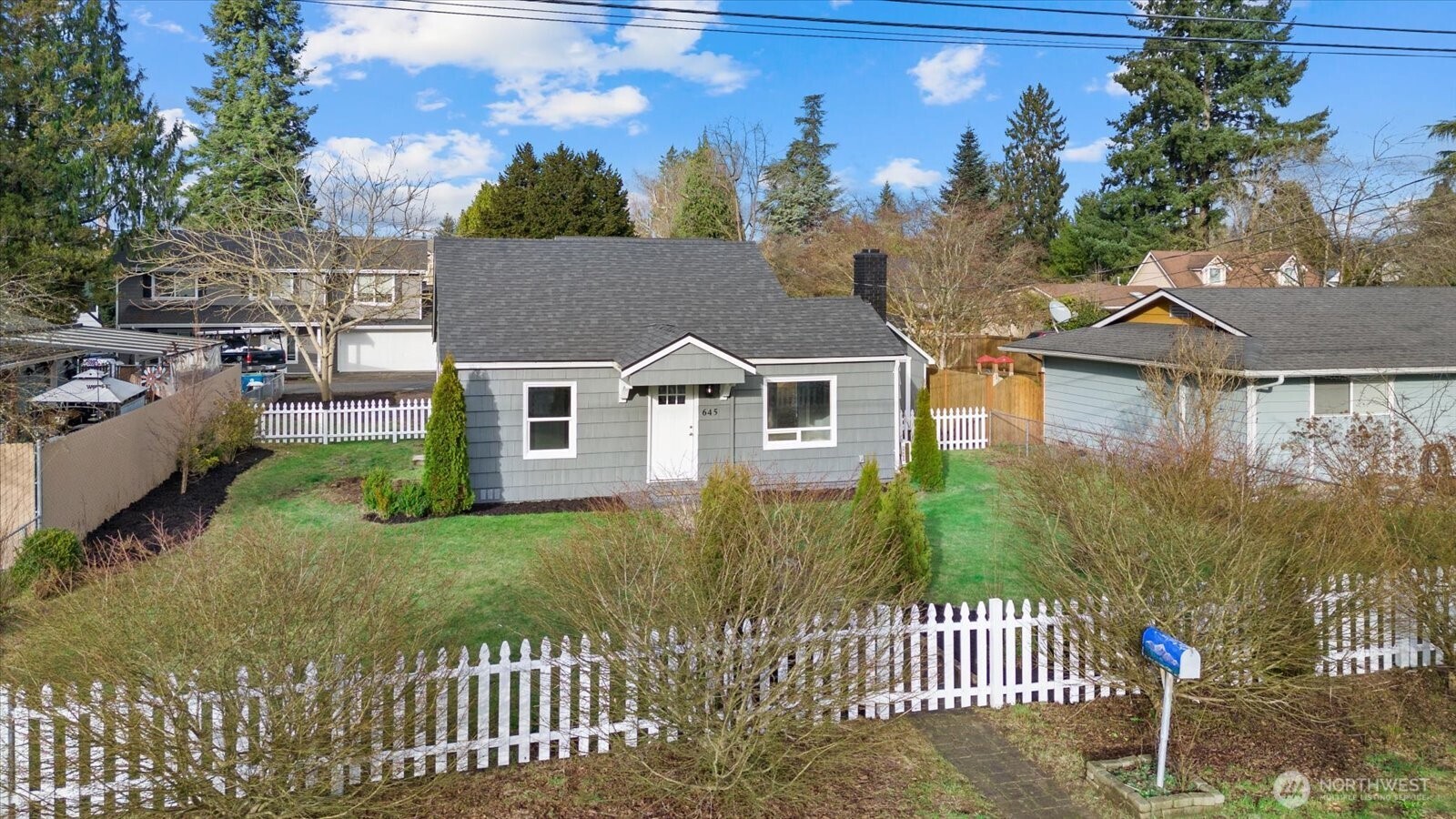 645 Roberts Street Monroe, WA 98272 - Photo 2 of 29