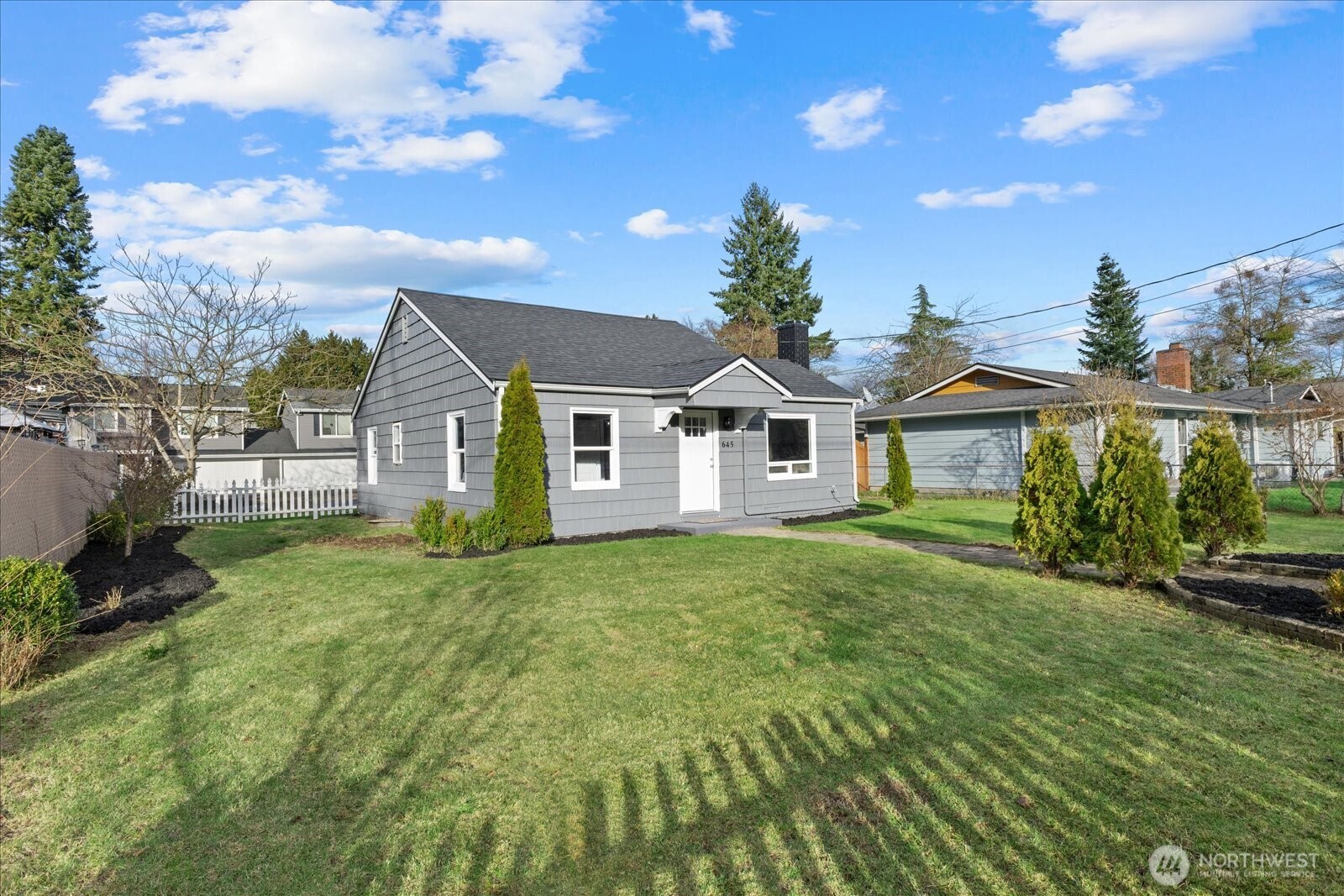 645 Roberts Street Monroe, WA 98272 - Photo 3 of 29