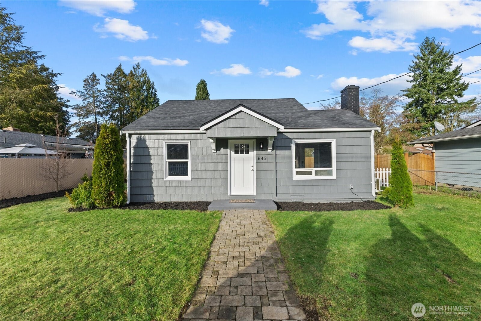 645 Roberts Street Monroe, WA 98272 - Photo 4 of 29