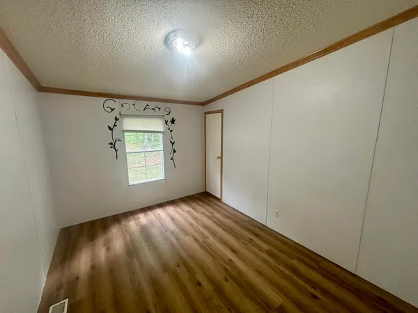 $1,400 | 430 Thornhill Lane, Boones Mill, VA 24065
