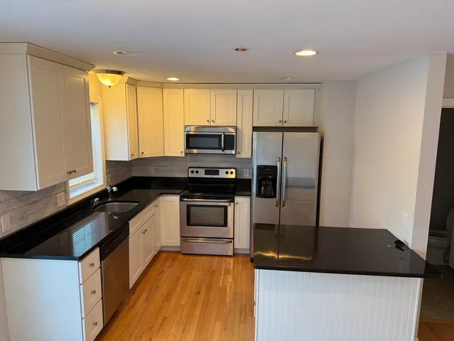 $2,700 | 16 Sheffield Drive, Dover, NH 03820