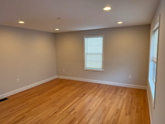 $2,700 | 16 Sheffield Drive, Dover, NH 03820