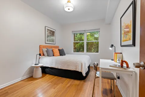 $299,900 | 2846 North Christiana Avenue, Unit 2, Chicago, IL 60618