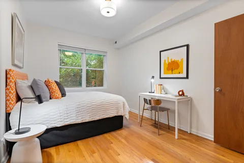 $299,900 | 2846 North Christiana Avenue, Unit 2, Chicago, IL 60618