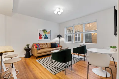$299,900 | 2846 North Christiana Avenue, Unit 2, Chicago, IL 60618