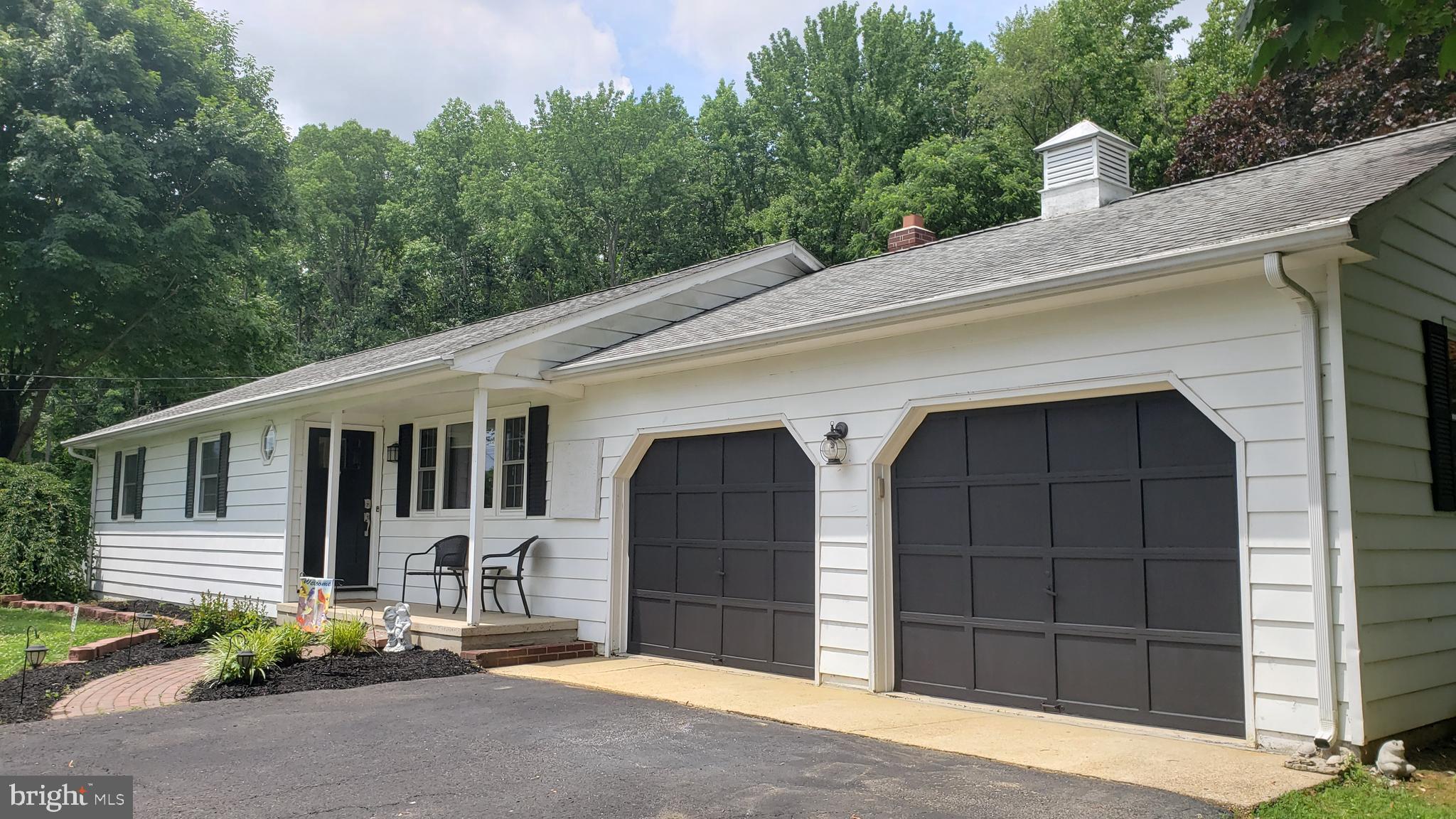 362 Mansfield Road East Columbus, NJ 08022 - Photo 1 of 35