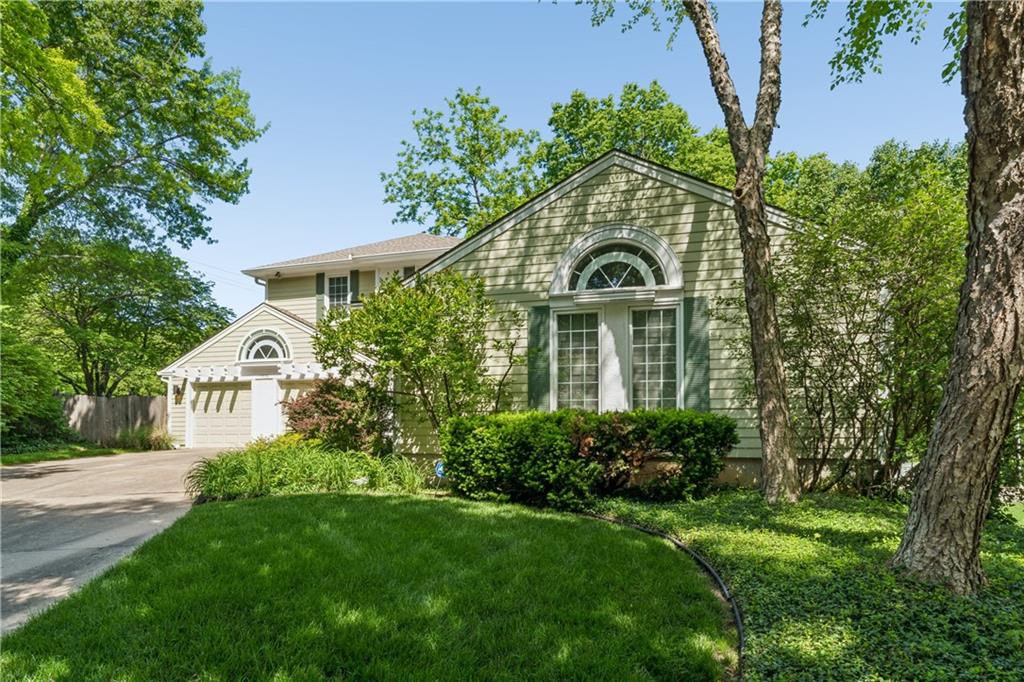 14936 Rhodes Circle Lenexa, KS 66215 - Photo 3 of 87
