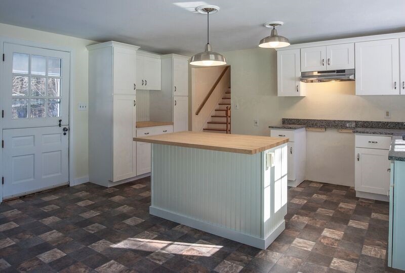 218 Pleasant Valley Road Brattleboro, VT 05301 - Photo 4 of 24