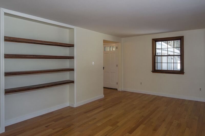 218 Pleasant Valley Road Brattleboro, VT 05301 - Photo 9 of 24