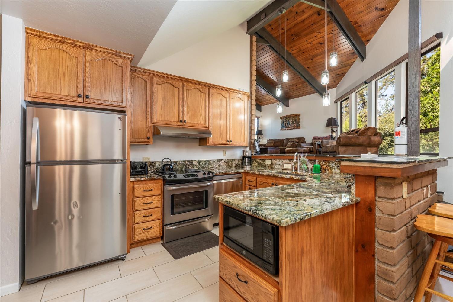42553 Buckeye Road Oakhurst, CA 93644 - Photo 15 of 30 Gallery Image 15