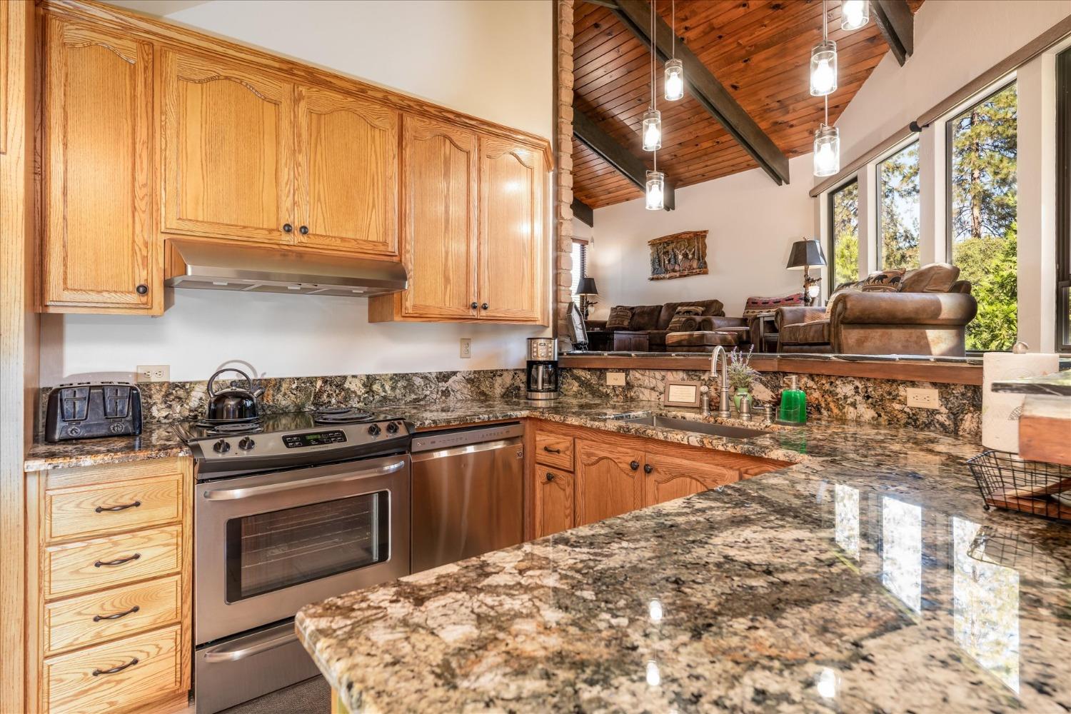 42553 Buckeye Road Oakhurst, CA 93644 - Photo 16 of 30 Gallery Image 16