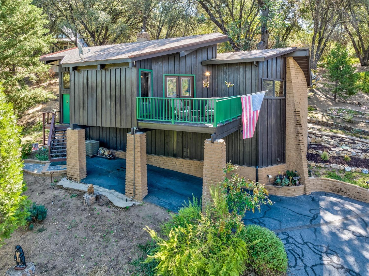 42553 Buckeye Road Oakhurst, CA 93644 - Photo 3 of 30 Gallery Image 3