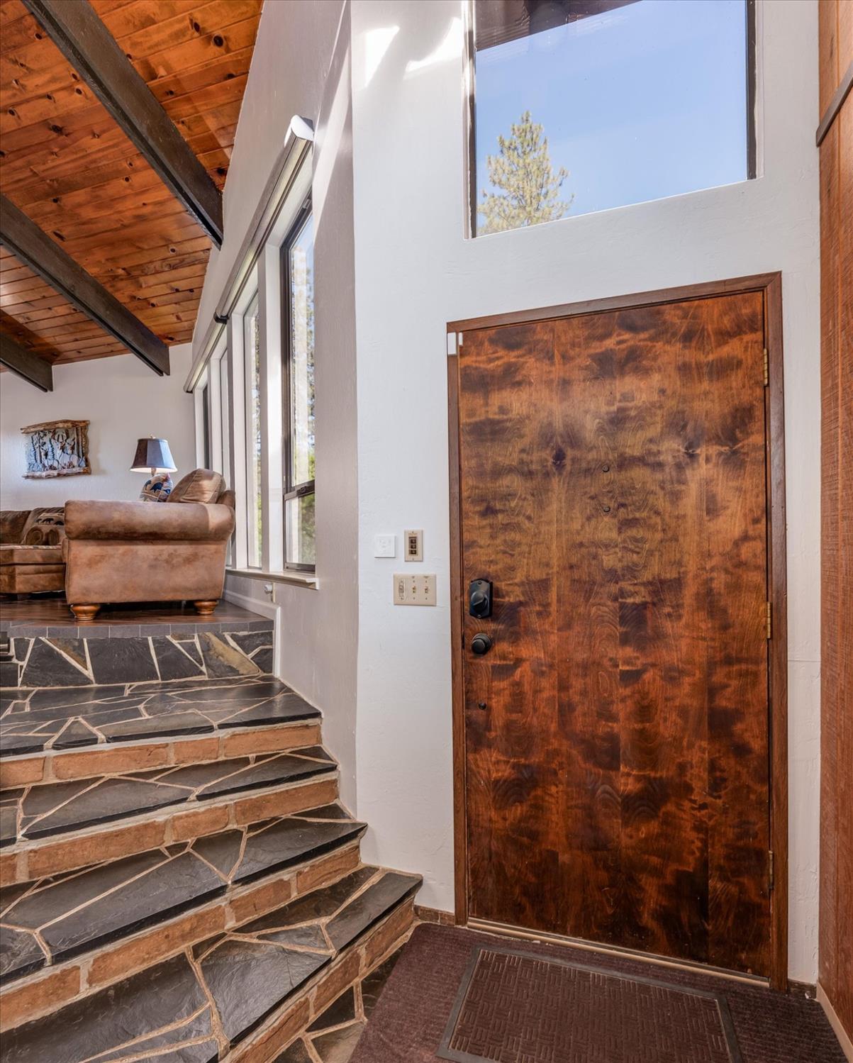 42553 Buckeye Road Oakhurst, CA 93644 - Photo 8 of 30 Gallery Image 8