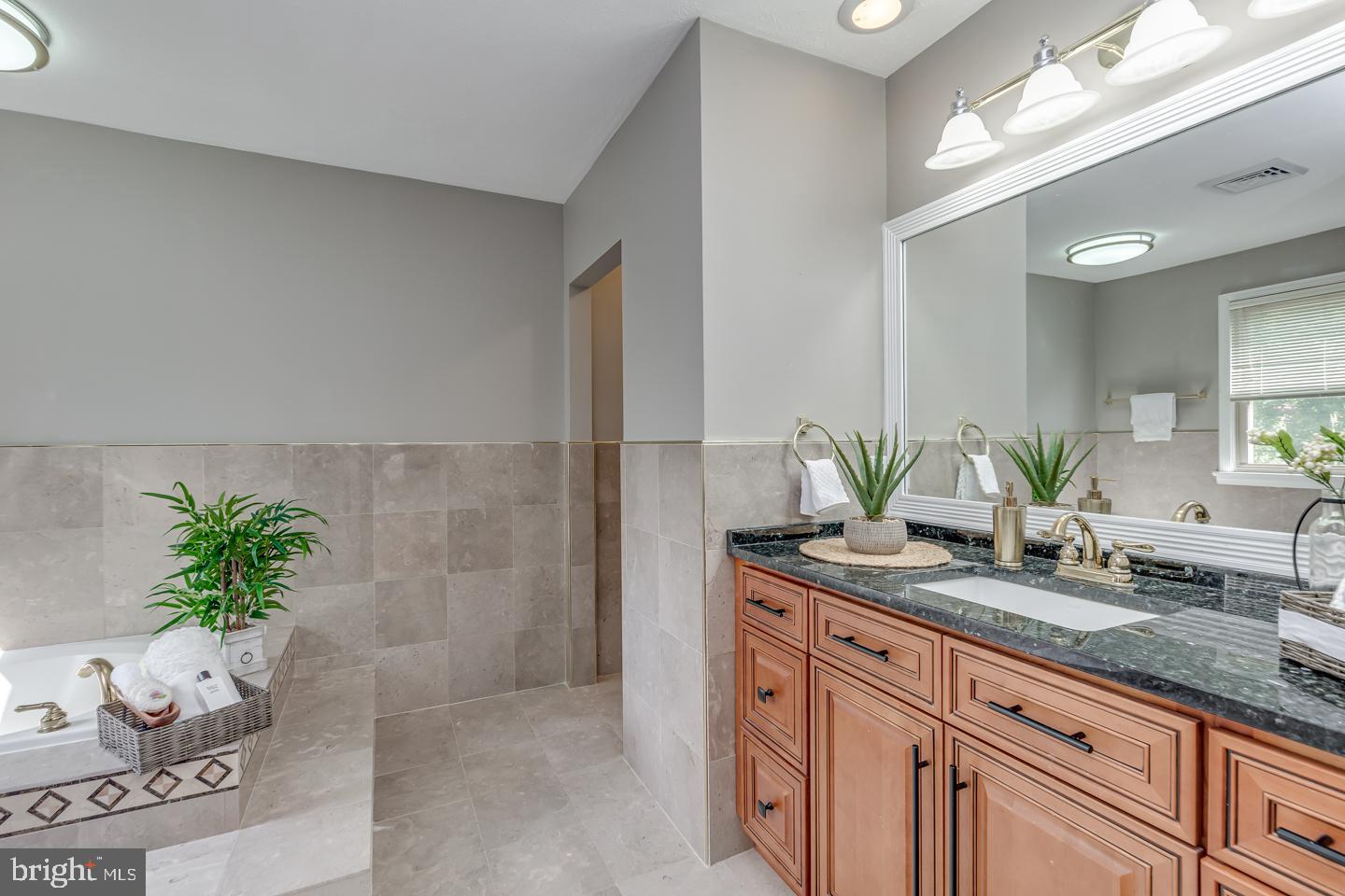 103 Hart Road Cherry Hill, NJ 08034 - Photo 35 of 43 Main Full Bath