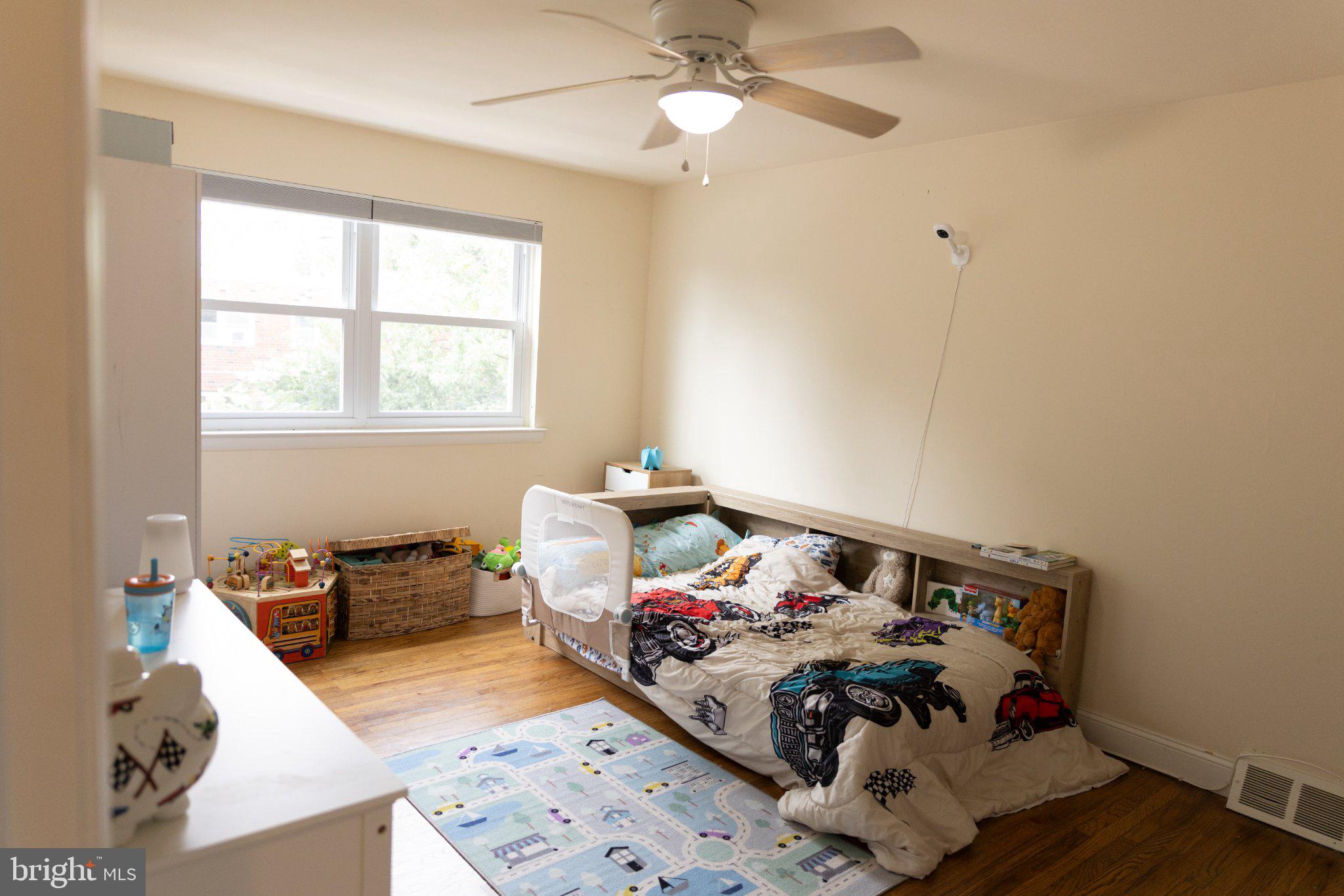 12626 Chilton Road Philadelphia, PA 19154 - Photo 22 of 43 Bright and cozy children's retreat.