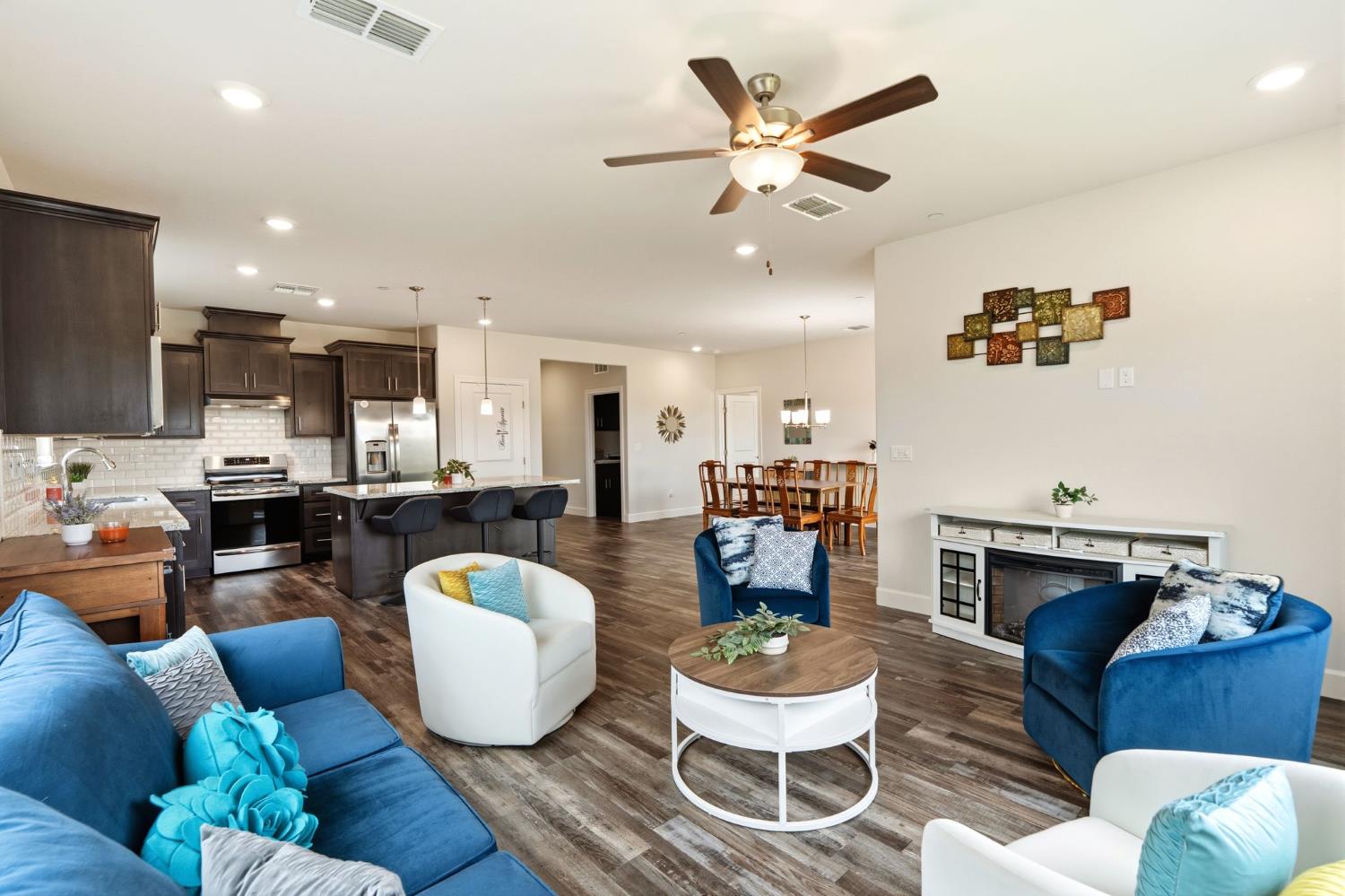 912 Hogan Road Galt, CA 95632 - Photo 8 of 39