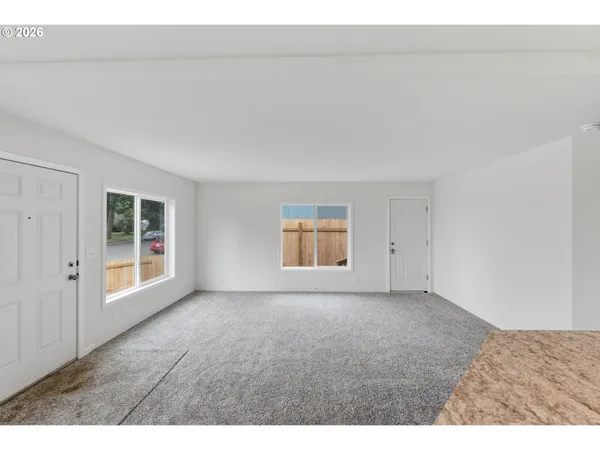 $289,000 | 559 South Wall Street, Coos Bay, OR 97420