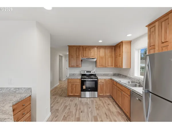 $289,000 | 559 South Wall Street, Coos Bay, OR 97420