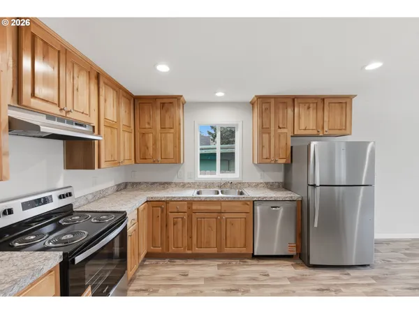 $289,000 | 559 South Wall Street, Coos Bay, OR 97420