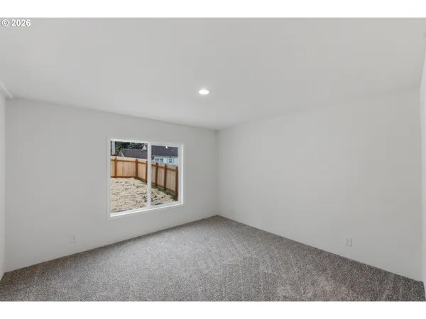 $289,000 | 559 South Wall Street, Coos Bay, OR 97420