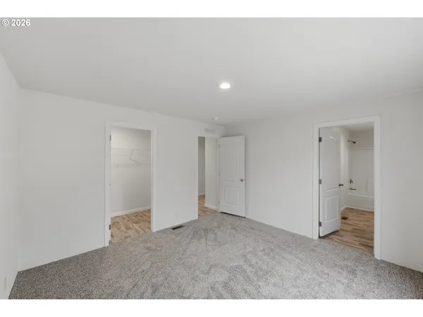 $289,000 | 559 South Wall Street, Coos Bay, OR 97420