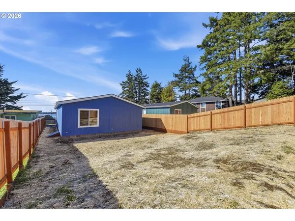 $289,000 | 559 South Wall Street, Coos Bay, OR 97420