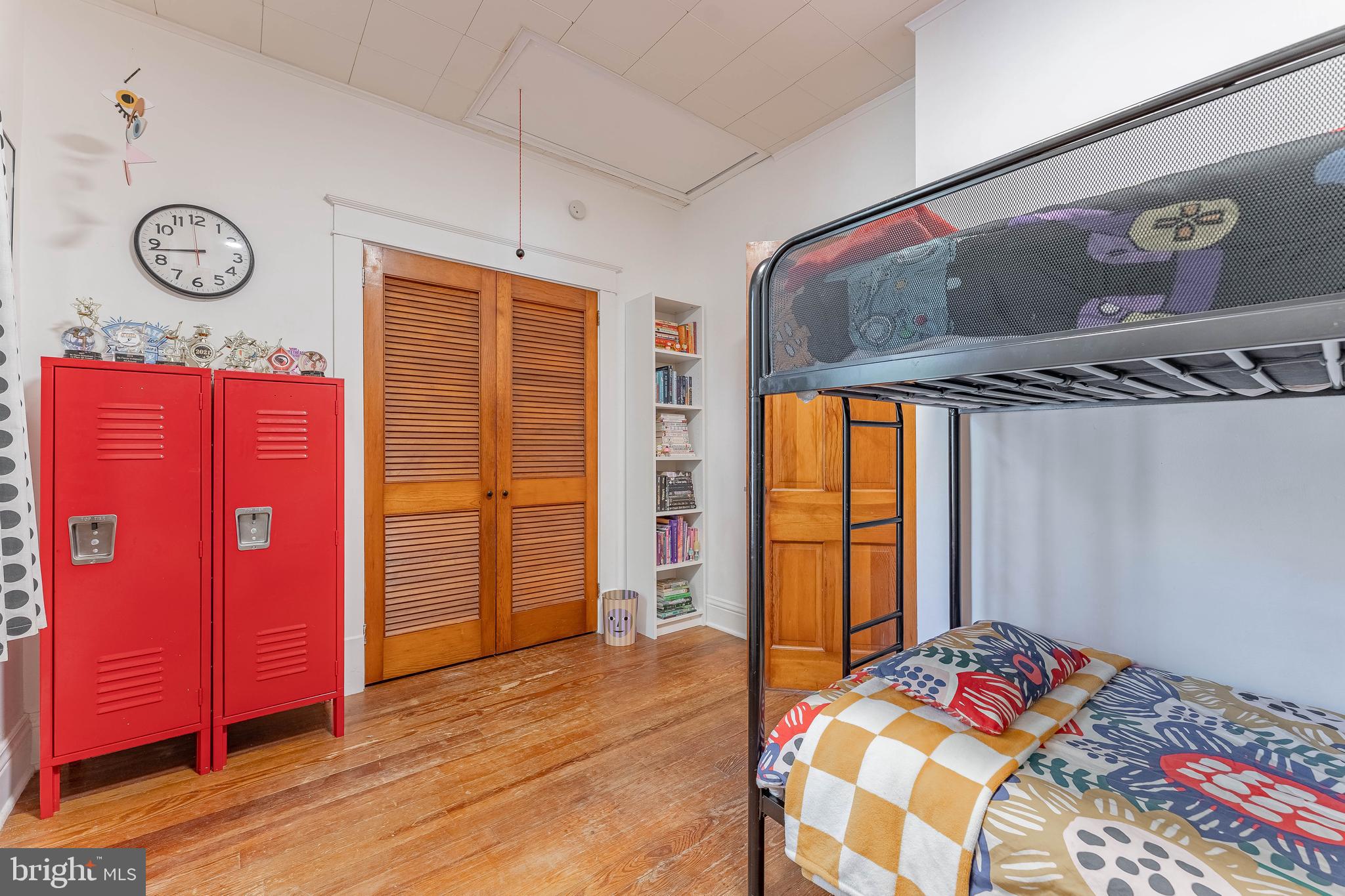 864 North Avenue Springfield, PA 19064 - Photo 30 of 33 a bedroom with a bed and a window