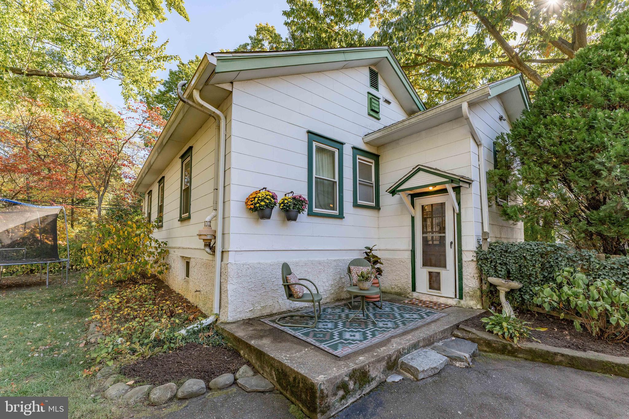 864 North Avenue Springfield, PA 19064 - Photo 32 of 33 a view of a backyard with sitting area