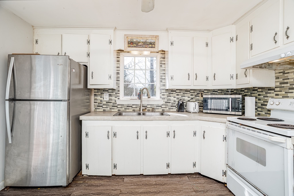 30 South Meadow Road Lancaster, MA 01523 - Photo 9 of 36 Gallery Image 9