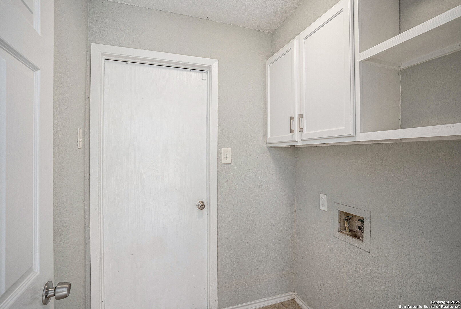 10023 Amber Field Drive San Antonio, TX 78245 - Photo 23 of 28 a view of cabinets