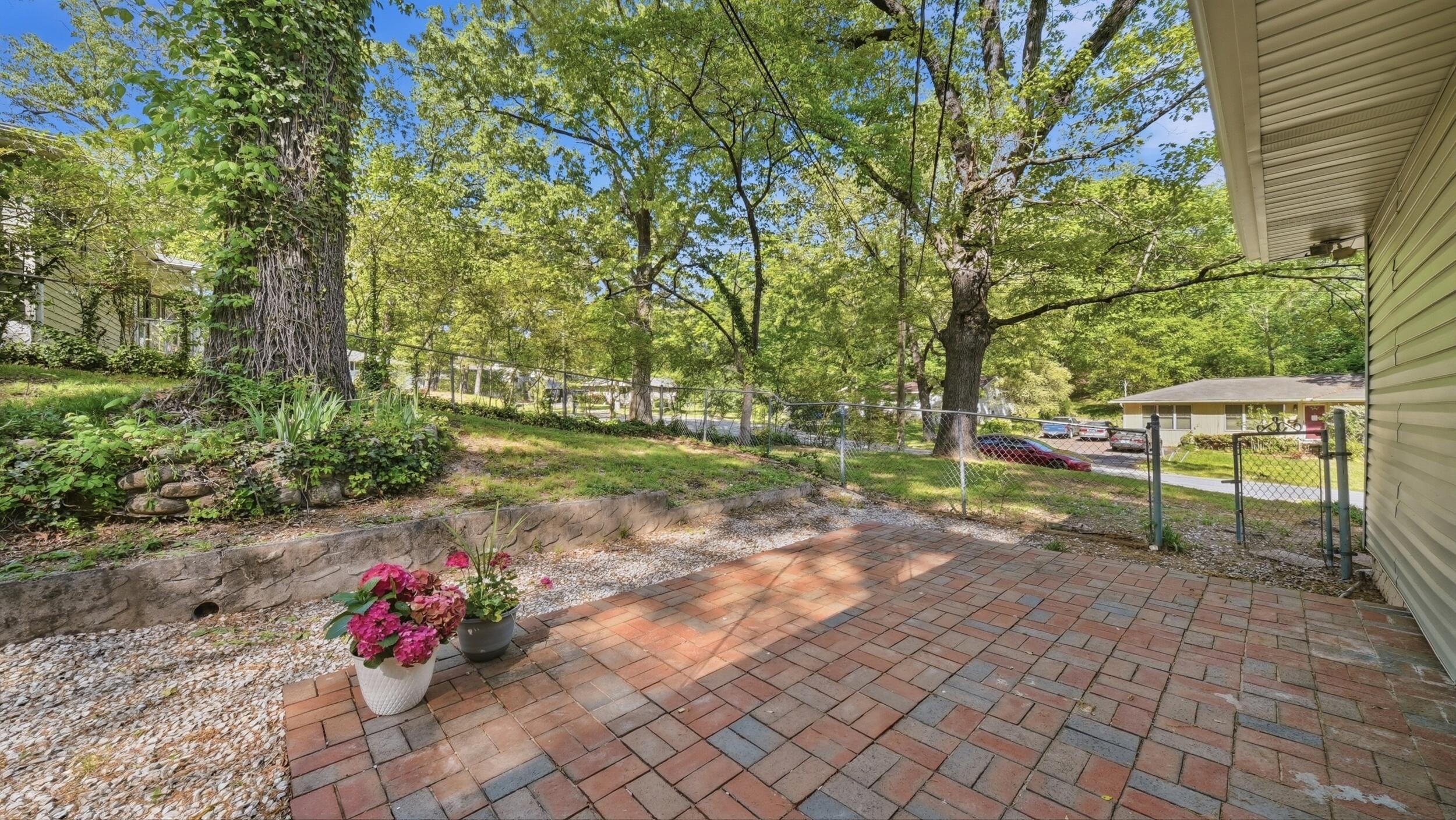 5415 May Circle Hixson, TN 37343 - Photo 31 of 43 40_5415_may_cir_chattanooga_034