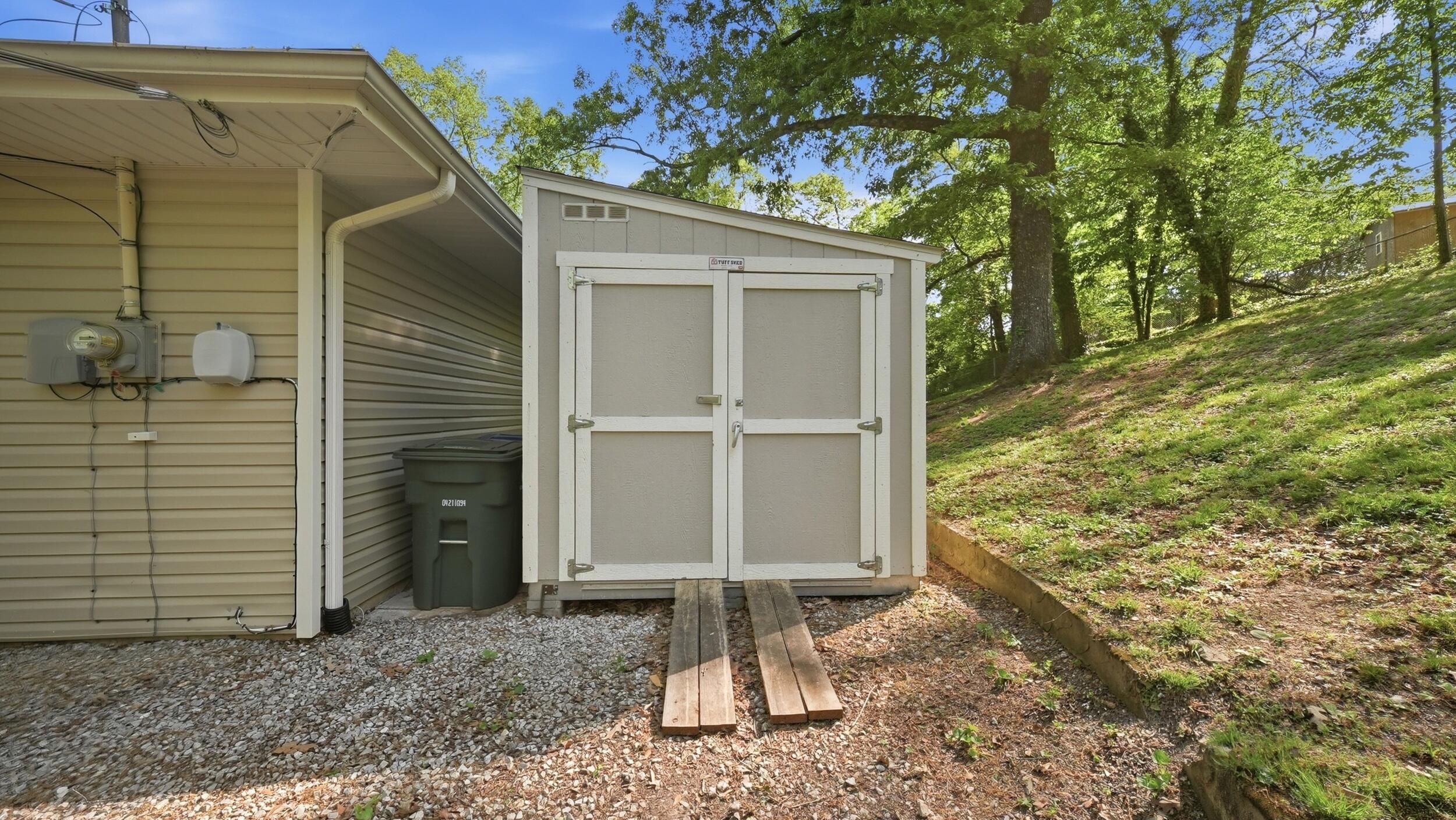 5415 May Circle Hixson, TN 37343 - Photo 32 of 43 42_5415_may_cir_chattanooga_036