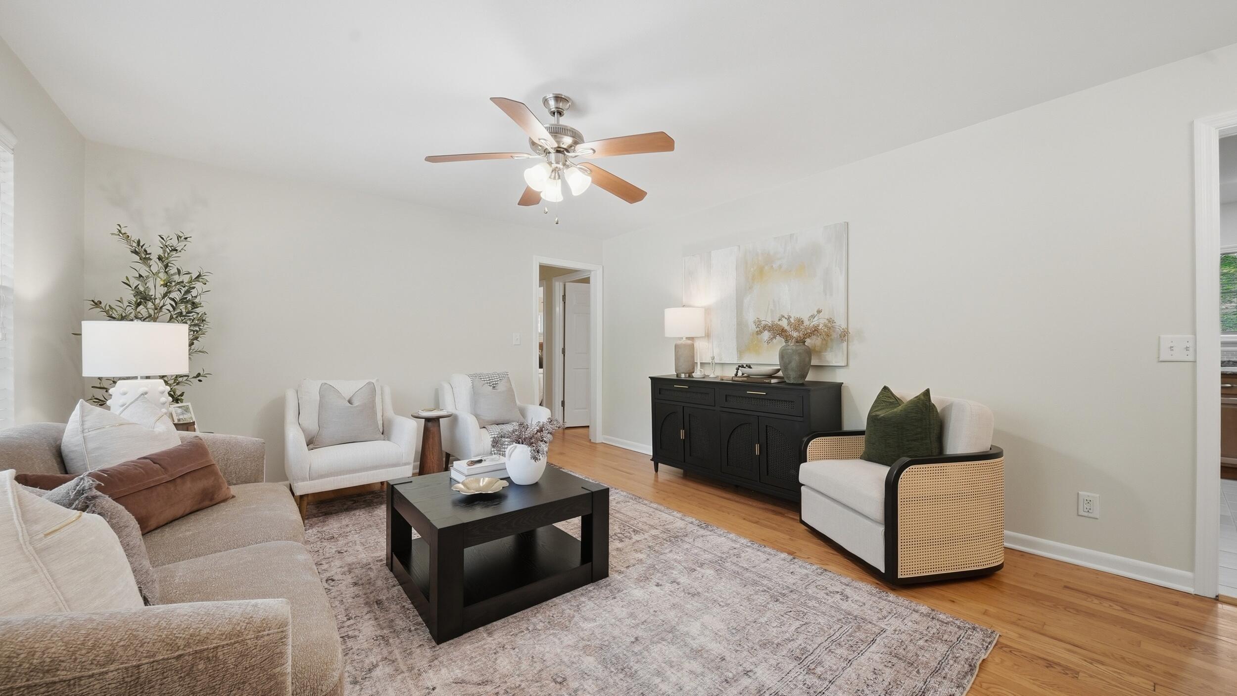 5415 May Circle Hixson, TN 37343 - Photo 5 of 43 14_5415_may_cir_chattanooga_009