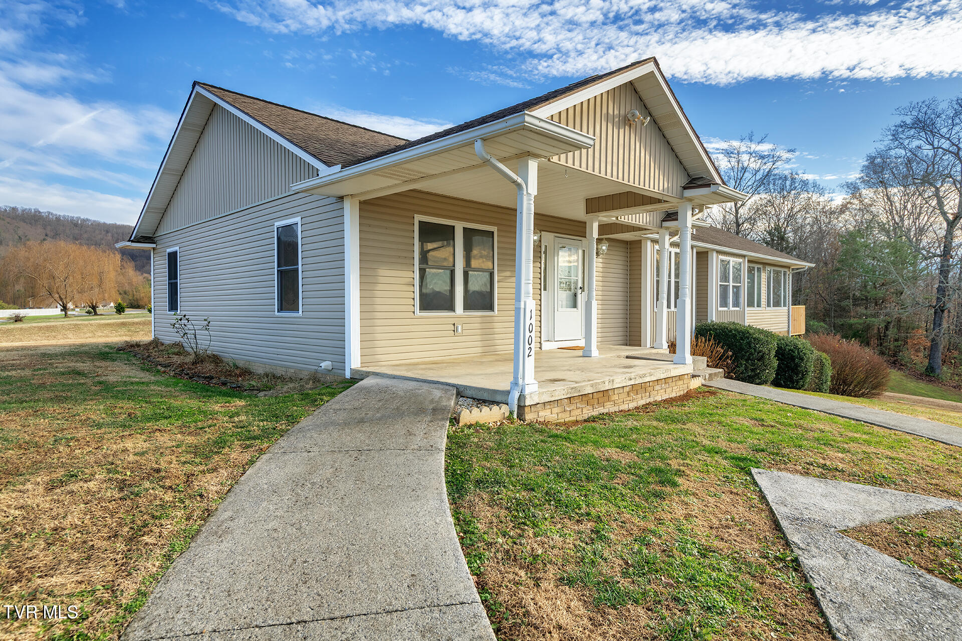 1002 Dawning Road Newport, TN 37821 - Photo 9 of 50 D-Neas-1002-Dawning-Exterior-2522
