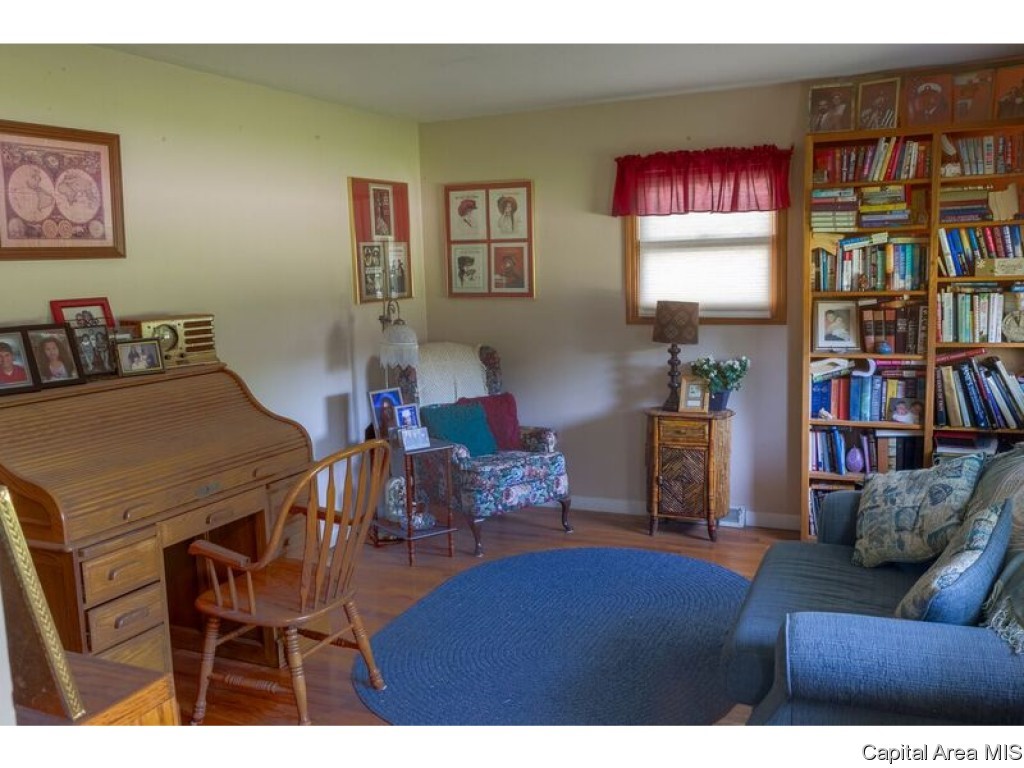 1537 Deerfield Road Chatham, IL 62629 - Photo 4 of 5 Gallery Image 4