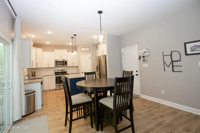 $429,000 | 1252 Yellowwood Drive, Aberdeen, NC 28315