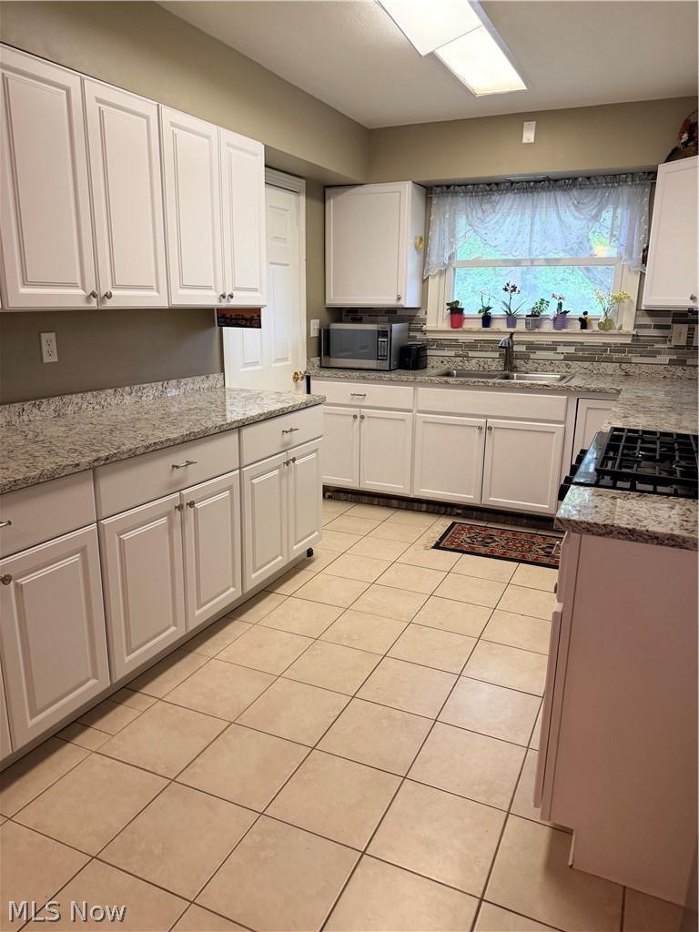 15381 Howe Road Strongsville, OH 44136 - Photo 17 of 50 Updated/expanded kitche