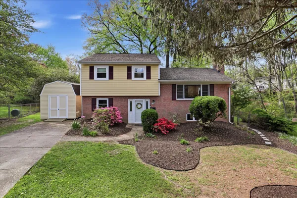 $1,150,000 | 6912 30th Street North, Arlington, VA 22213