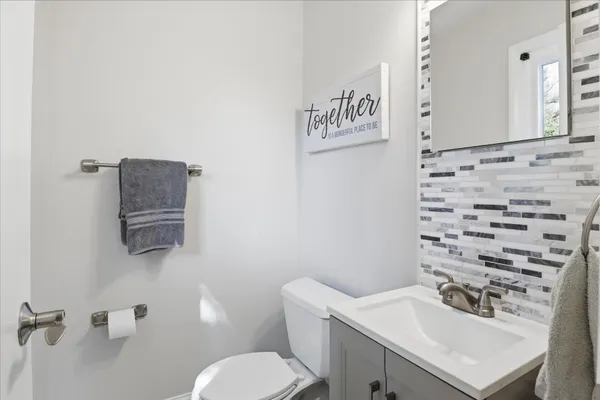 $1,150,000 | 6912 30th Street North, Arlington, VA 22213