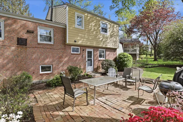 $1,150,000 | 6912 30th Street North, Arlington, VA 22213
