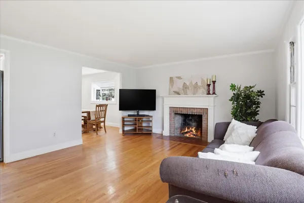$1,150,000 | 6912 30th Street North, Arlington, VA 22213