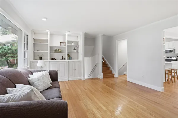 $1,150,000 | 6912 30th Street North, Arlington, VA 22213