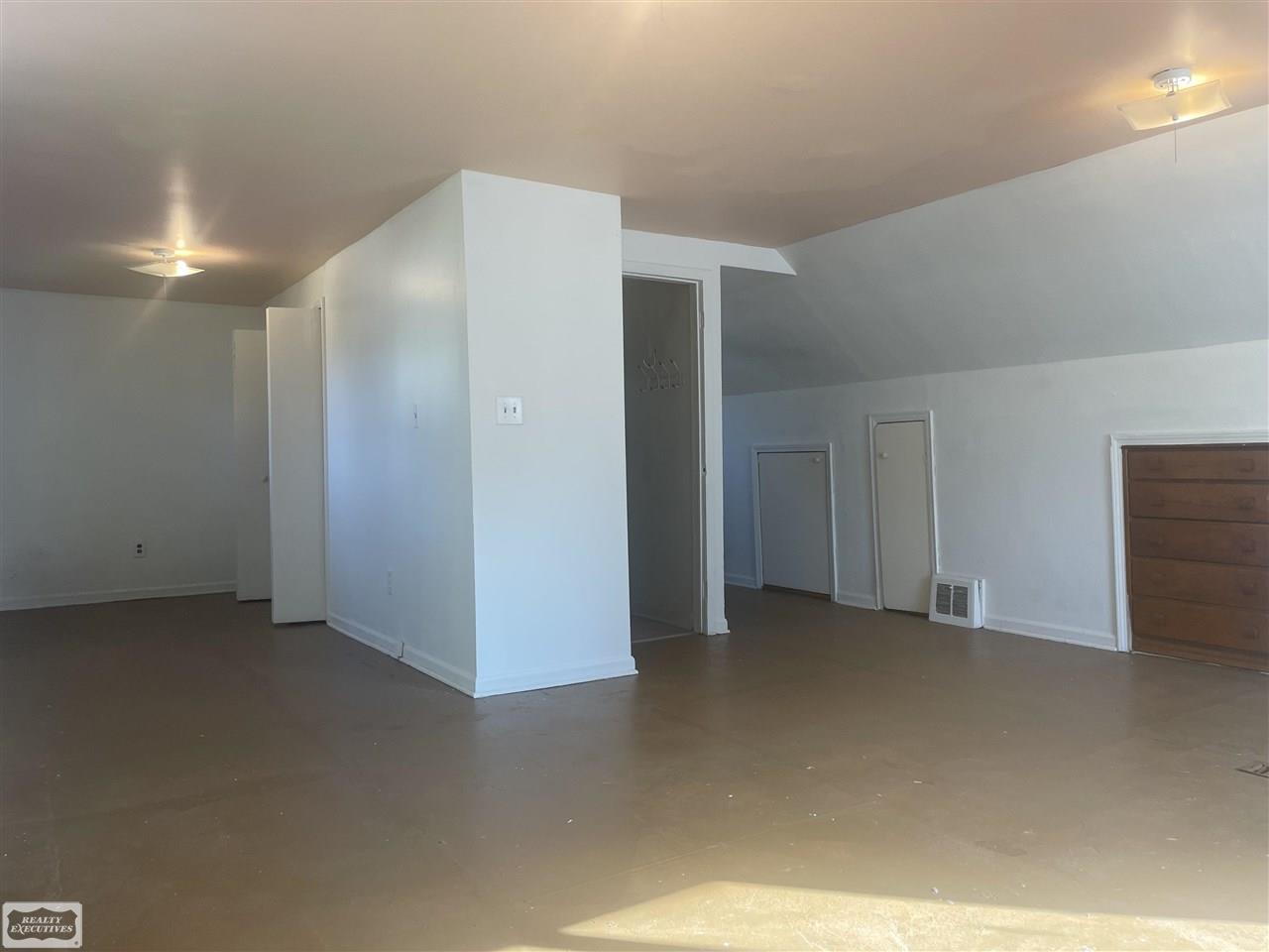 1320 South Campbell Road Royal Oak, MI 48067 - Photo 3 of 6