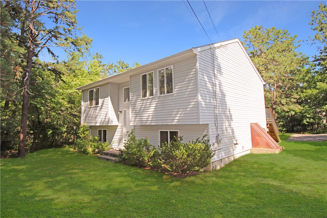 575 Shannock Road South Kingstown, RI 02879 - Photo 1 of 20 Gallery Image 1
