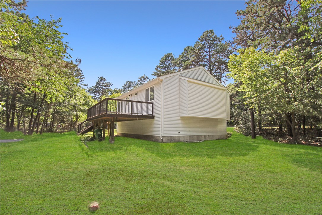575 Shannock Road South Kingstown, RI 02879 - Photo 3 of 20 Gallery Image 3