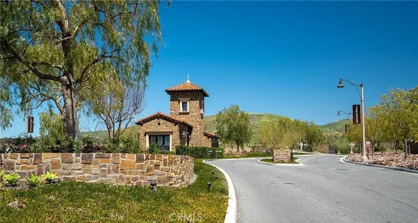 $2,888,000 | 103 Vigna, Irvine, CA 92602