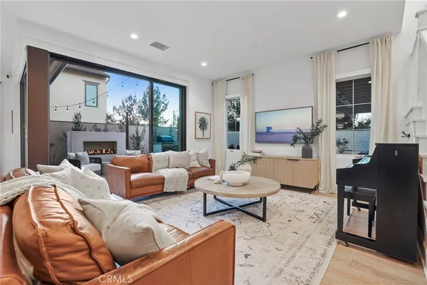 $2,888,000 | 103 Vigna, Irvine, CA 92602