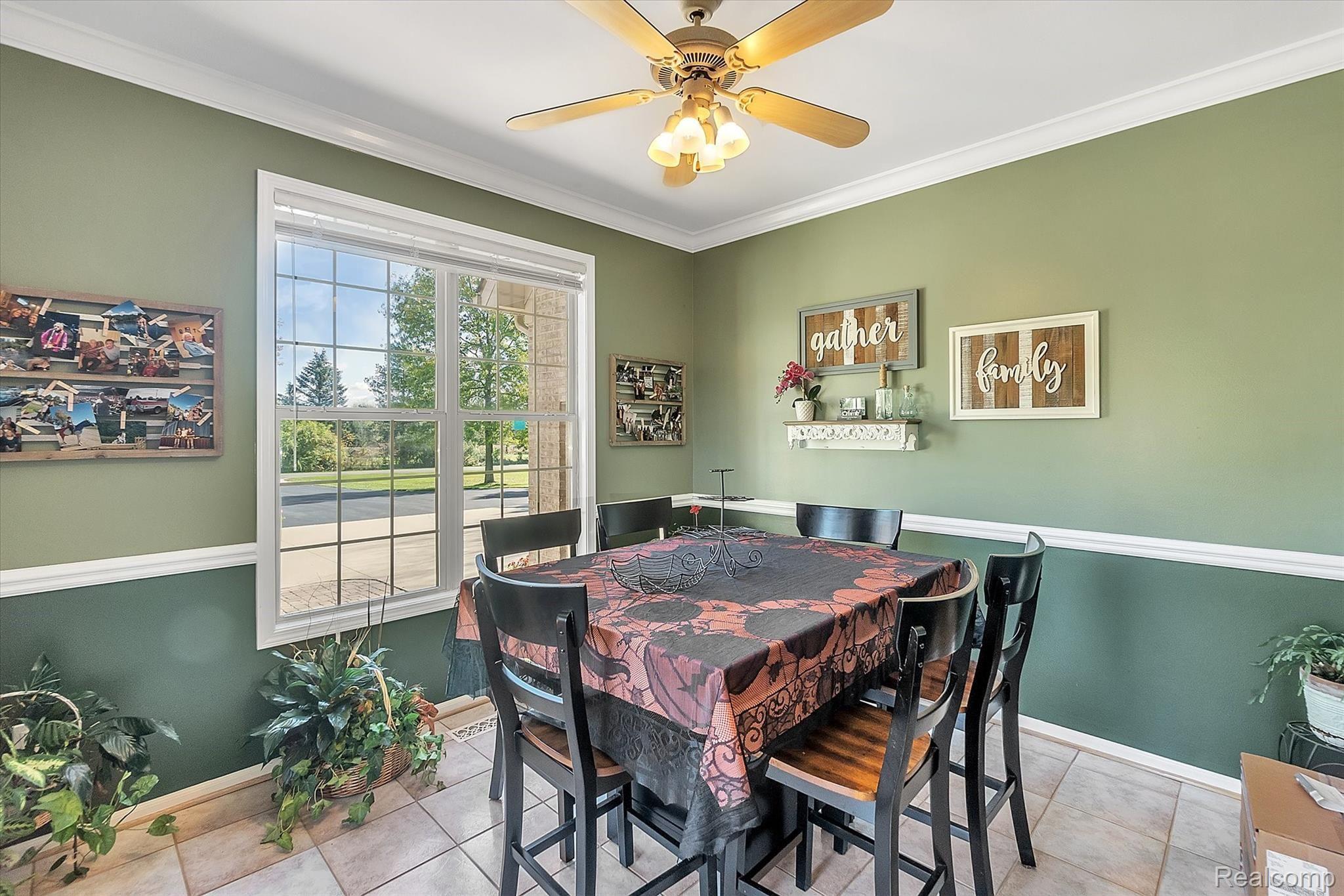 2350 Granger Road Oxford, MI 48371 - Photo 19 of 85 Eat-in breakfast nook off the kitchen