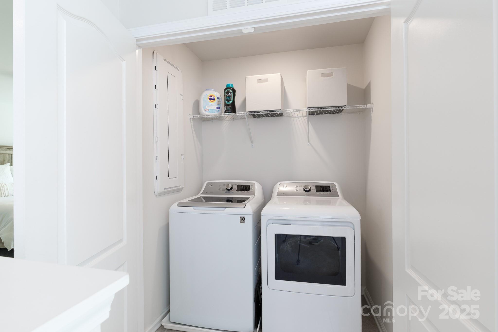 1207 Loggerhead Drive Lancaster, SC 29720 - Photo 19 of 25 a utility room with dryer and washer